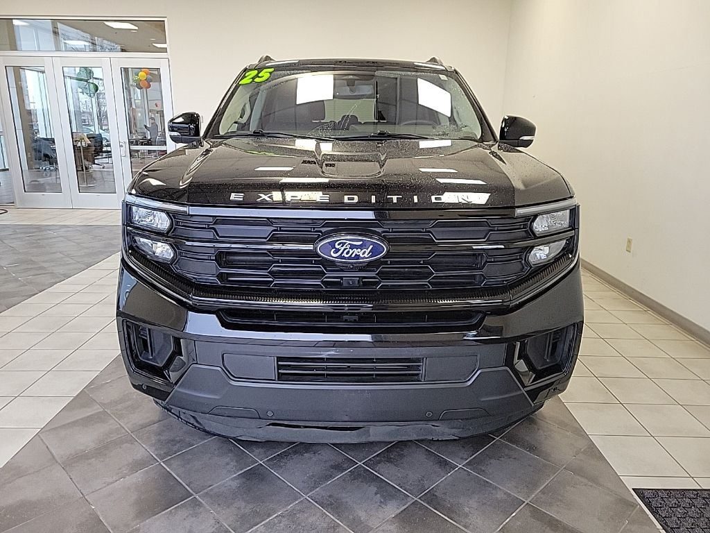 Used 2025 Ford Expedition Max Active SUV