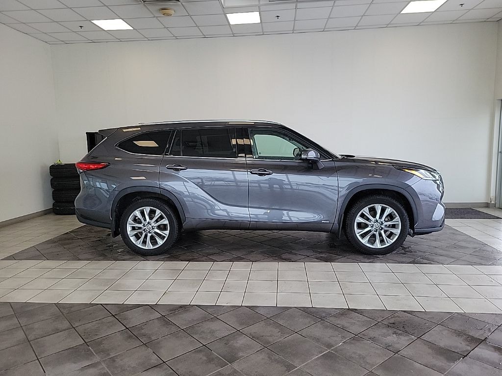 Used 2023 Toyota Highlander Hybrid Limited SUV