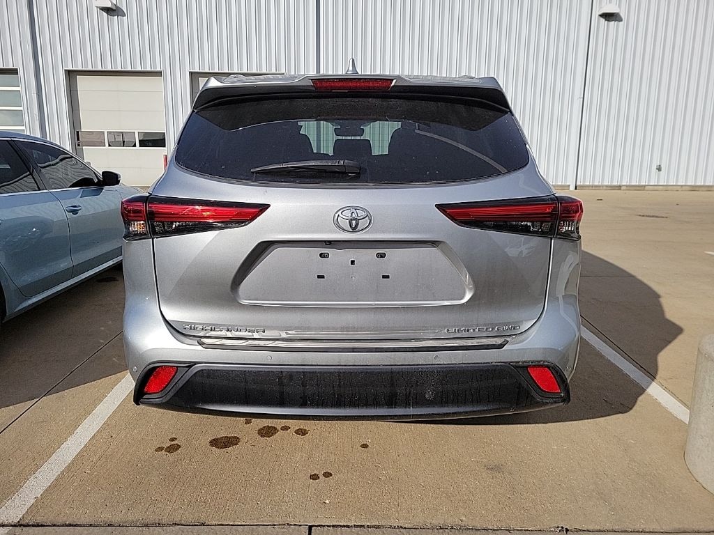 Used 2021 Toyota Highlander Limited SUV