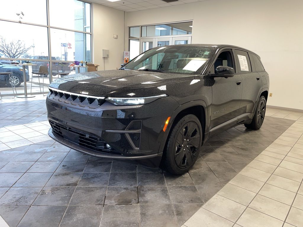 Used 2025 Jeep Wagoneer S Launch Edition with VIN 3C4RJNAK0ST563038 for sale in Ottawa, IL