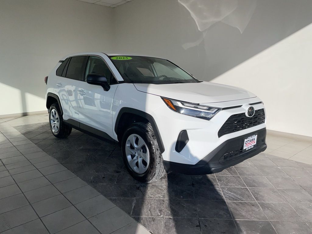 2025 Toyota RAV4 LE