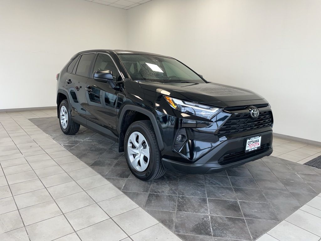 2025 Toyota RAV4 LE