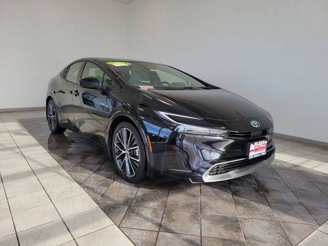 2023 Toyota Prius Limited's photo