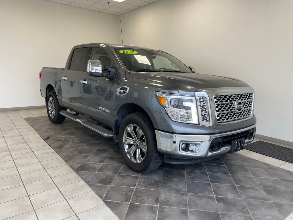 2017 Nissan Titan SL's photo