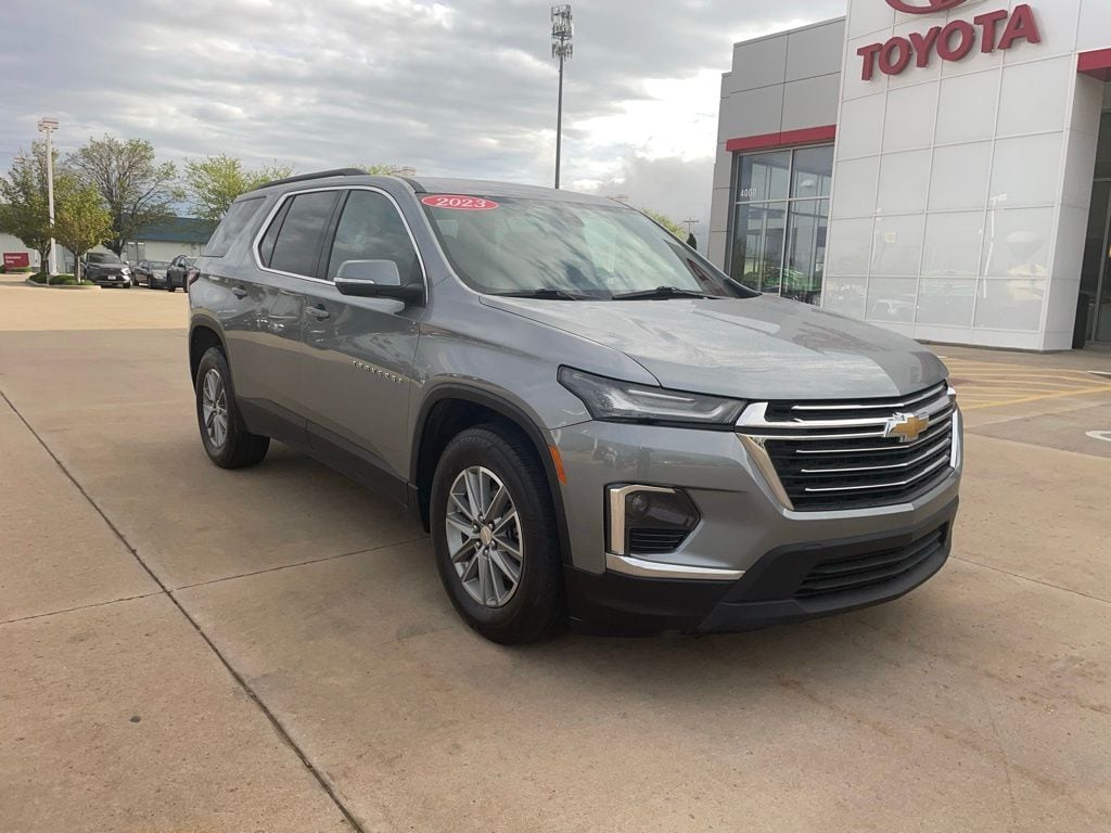Used 2023 Chevrolet Traverse LT Cloth w/1LT SUV