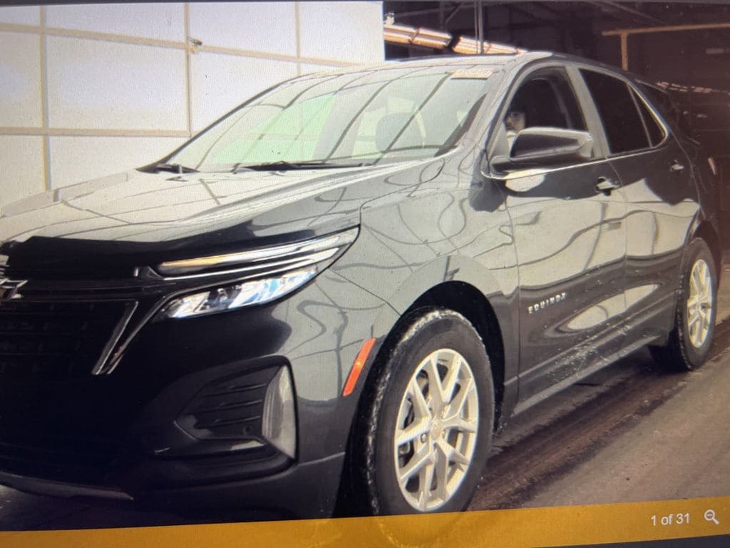 2023 Chevrolet Equinox LT's photo