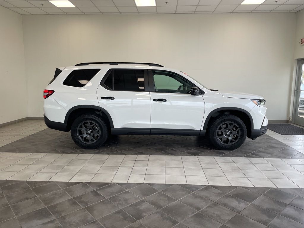 Used 2023 Honda Pilot TrailSport SUV