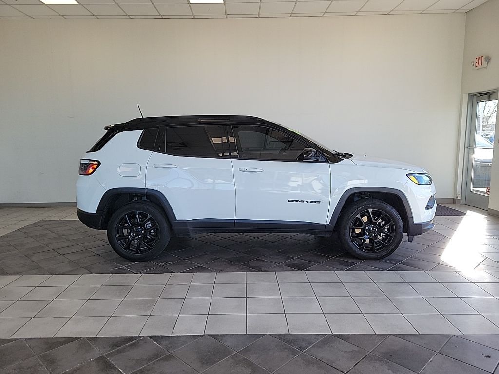 Used 2024 Jeep Compass Latitude SUV