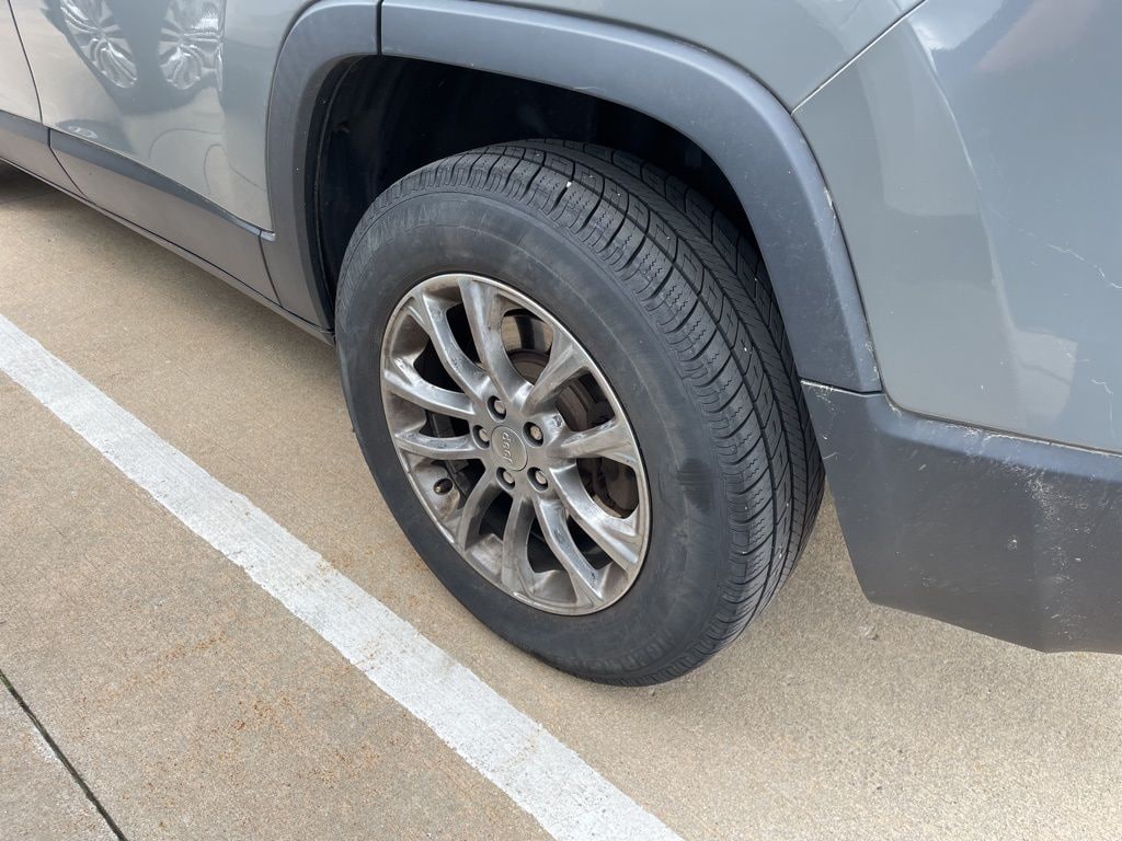 Used 2019 Jeep Cherokee Latitude Plus 4x4 SUV