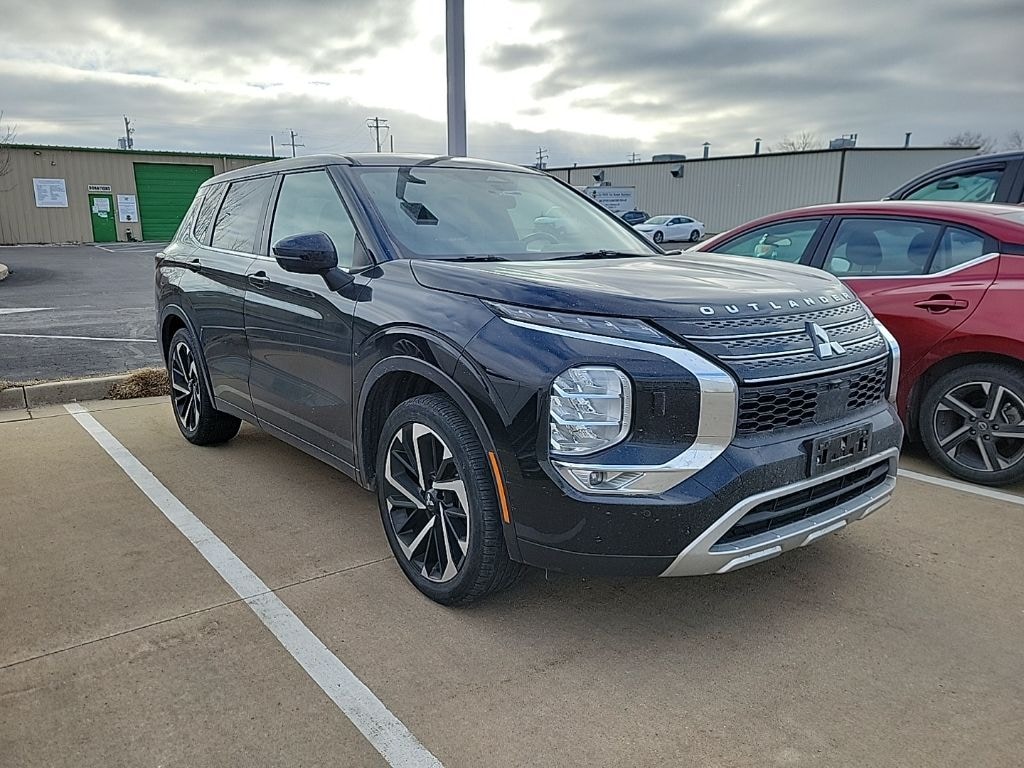 Used 2022 Mitsubishi Outlander CUV