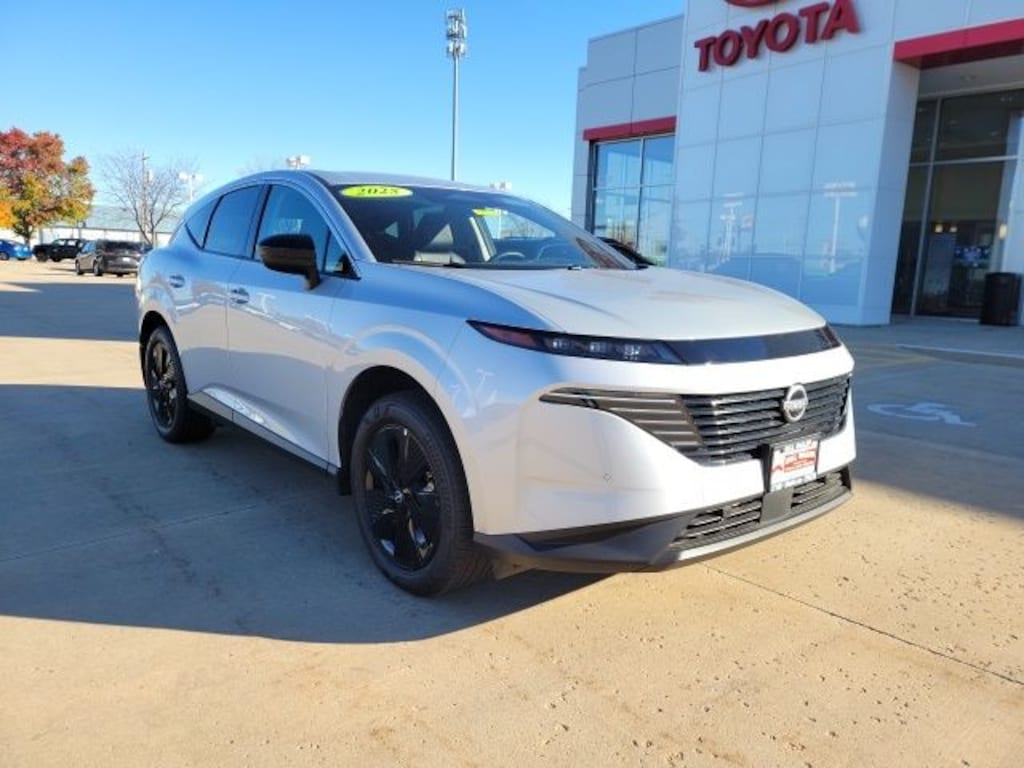 Used 2025 Nissan Murano SV SUV