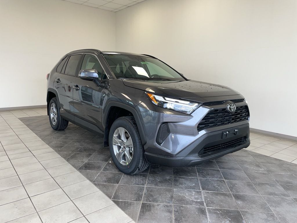 2025 Toyota RAV4 XLE's photo
