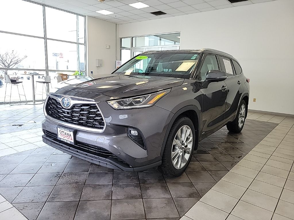 Used 2023 Toyota Highlander Hybrid Limited SUV