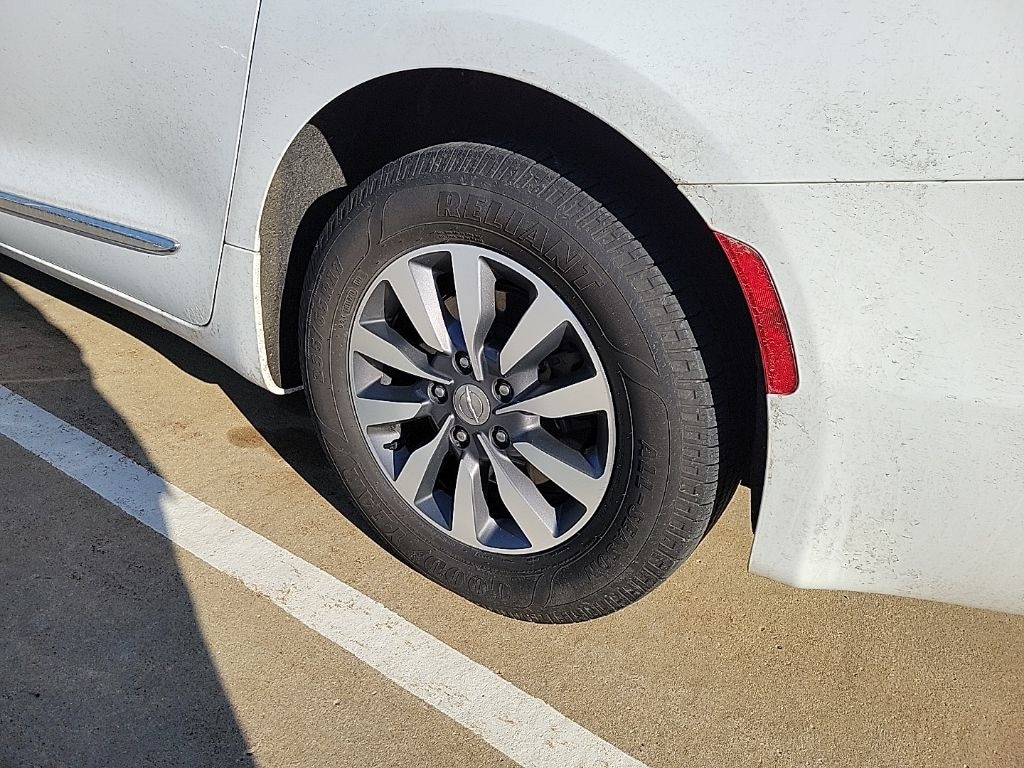 Used 2020 Chrysler Pacifica Touring L Plus Van Passenger Van