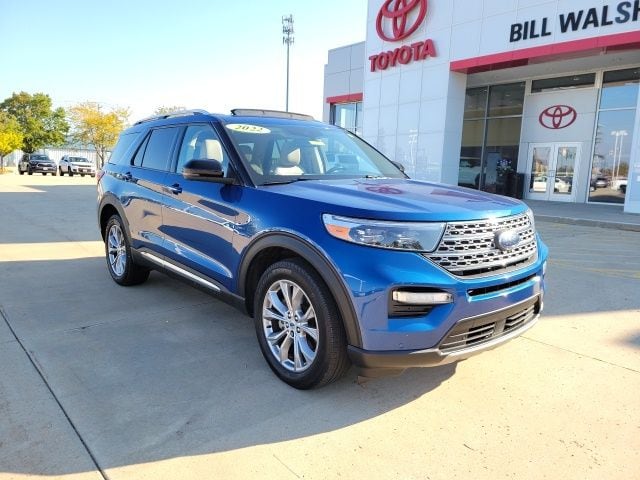 2022 Ford Explorer Limited's photo