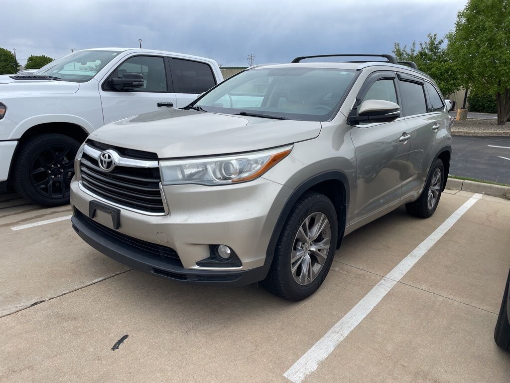 Used 2015 Toyota Highlander XLE V6 SUV