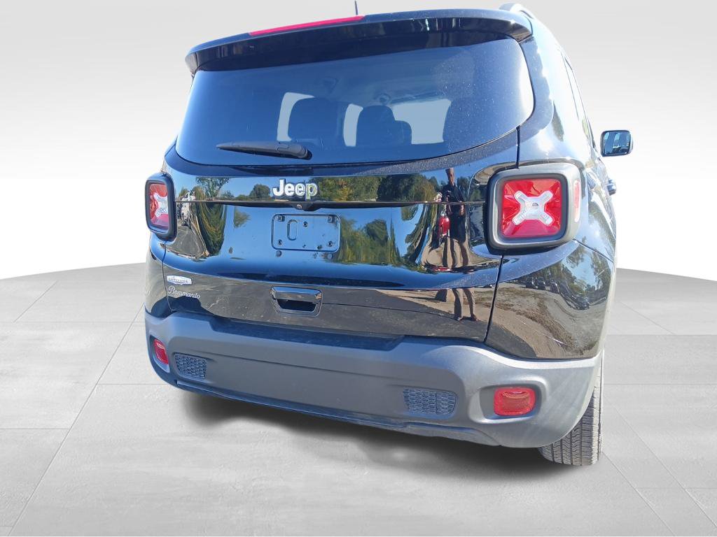 Used 2019 Jeep Renegade Latitude FWD SUV