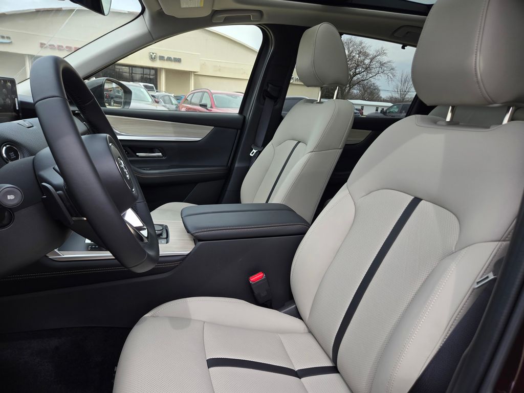2026 Mazda CX-90 Premium Package - Photo 15