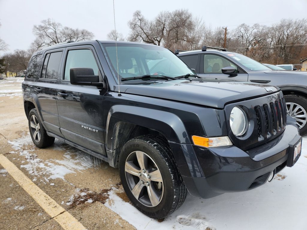 2016 Jeep Patriot Latitude's photo
