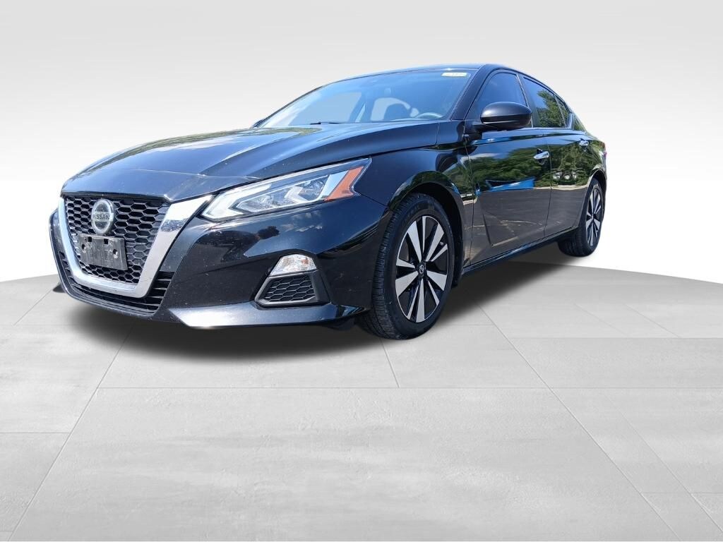 Used 2022 Nissan Altima 2.5 SV Sedan