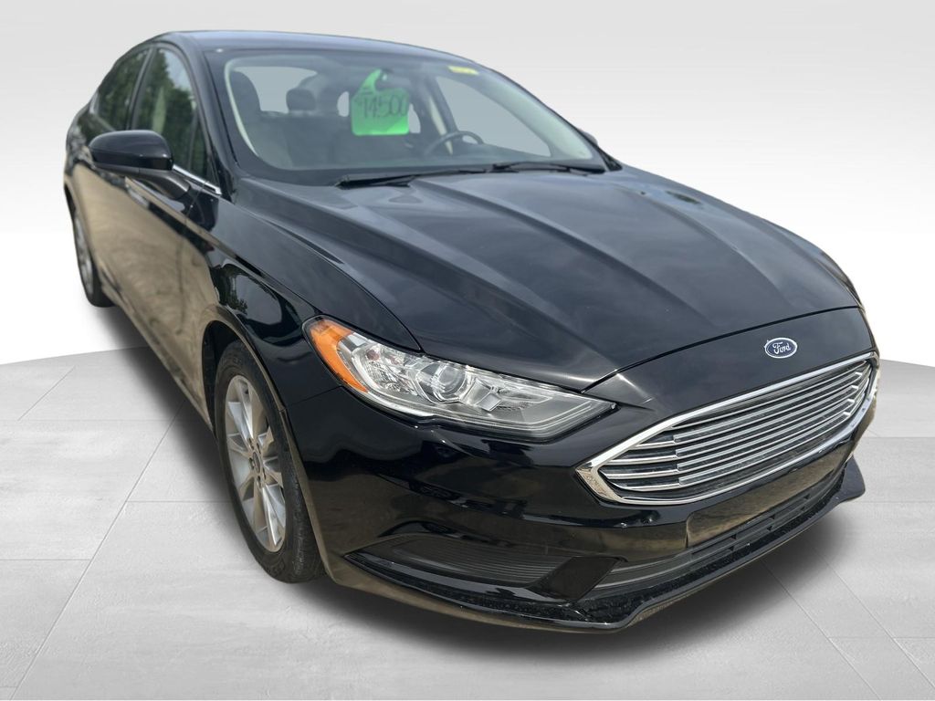 2017 Ford Fusion SE FWD's photo
