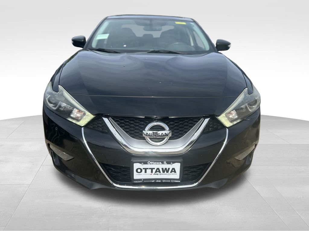 Used 2017 Nissan Maxima SL with VIN 1N4AA6AP9HC415091 for sale in Ottawa, IL