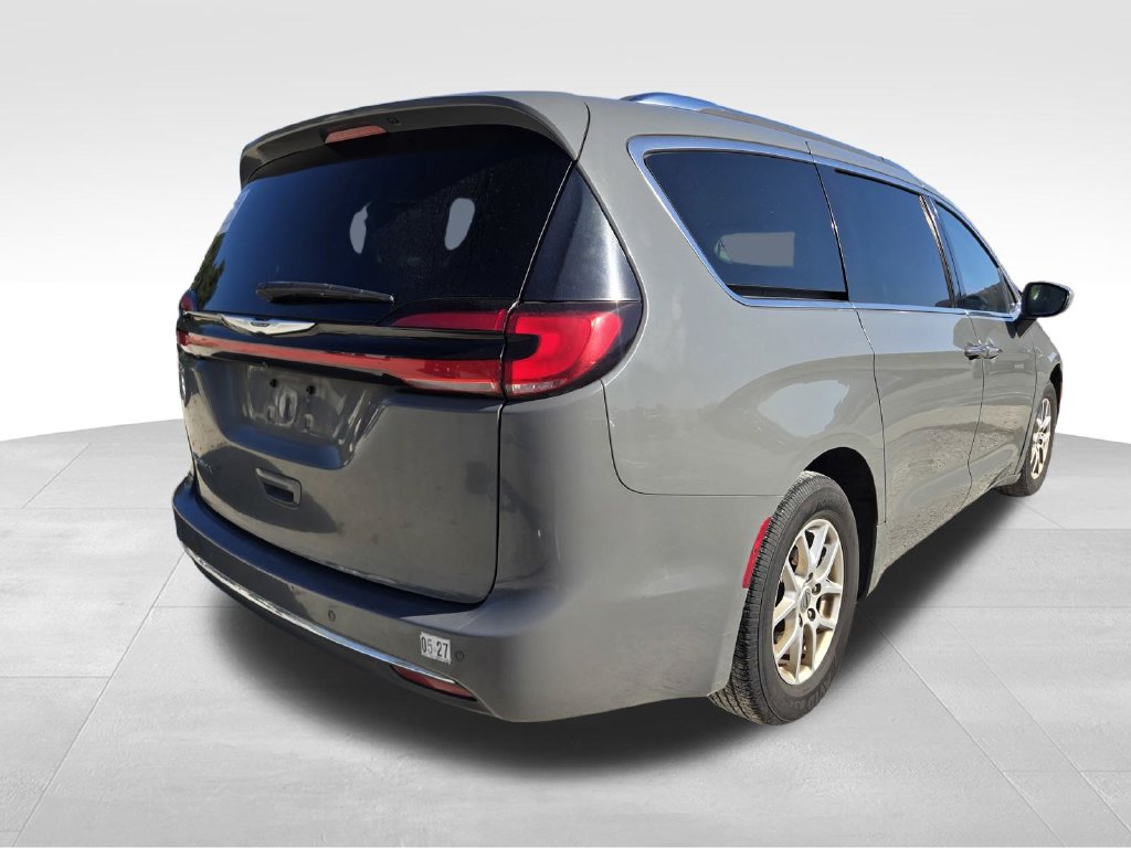 Used 2021 Chrysler Pacifica Touring L Van Passenger Van