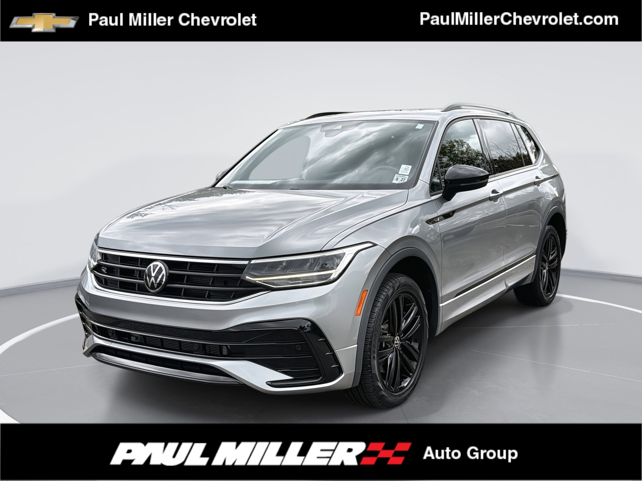 2022 Volkswagen Tiguan 2.0T SE R-Line Black 4Motion's photo