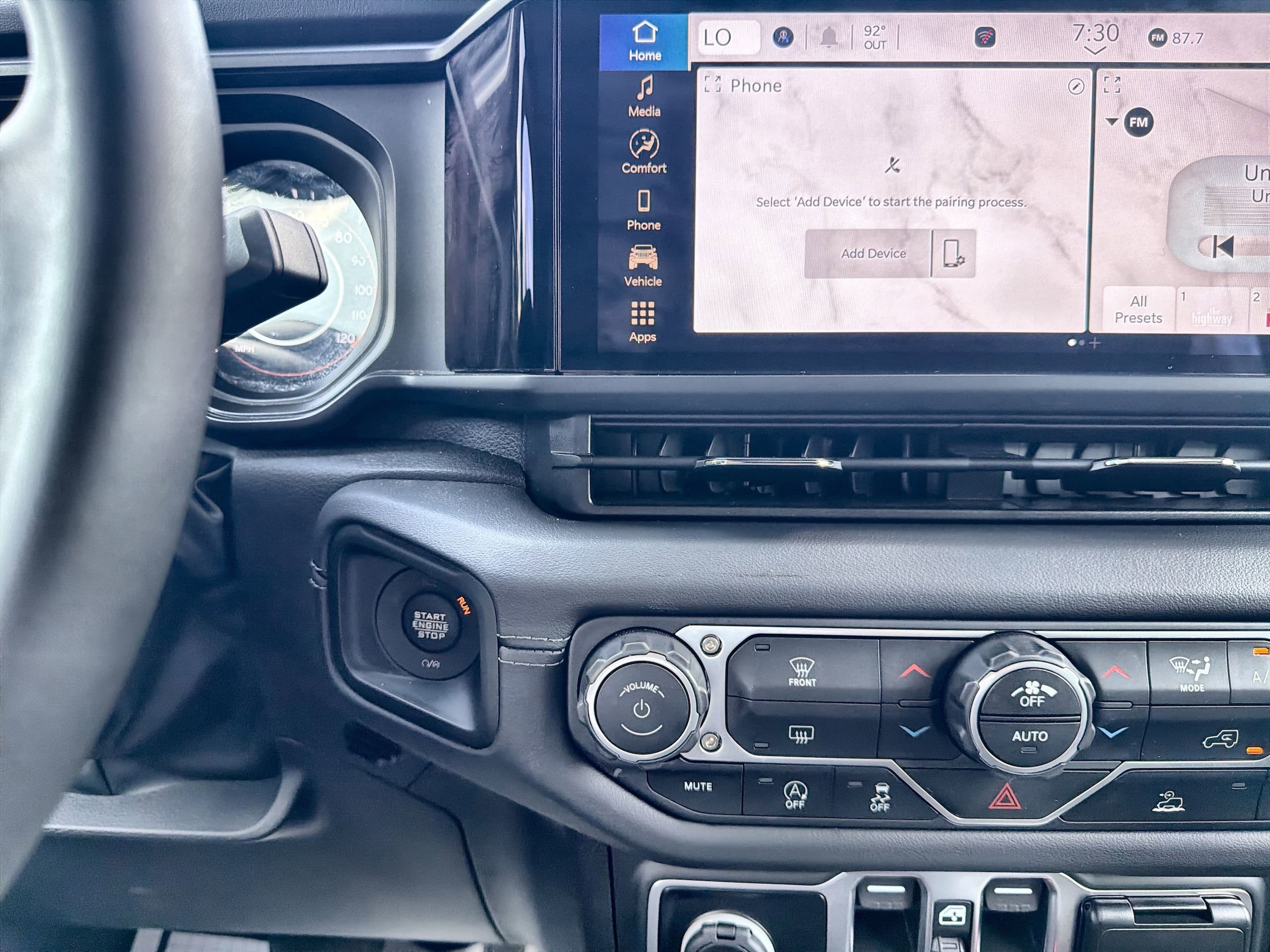 2025 Jeep Wrangler 4-Door Rubicon - Photo 17