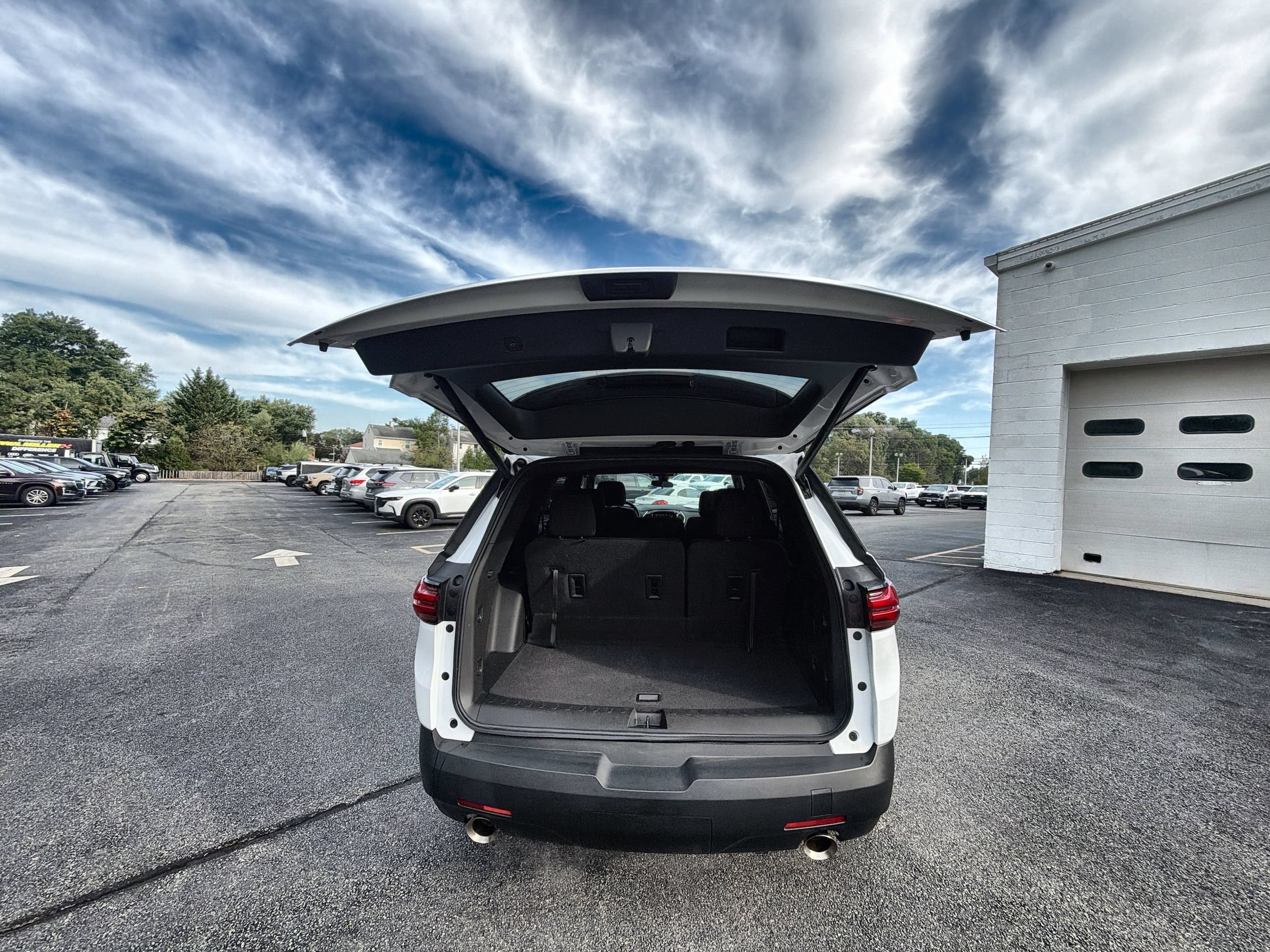 2023 Chevrolet Traverse 1LT - Photo 27