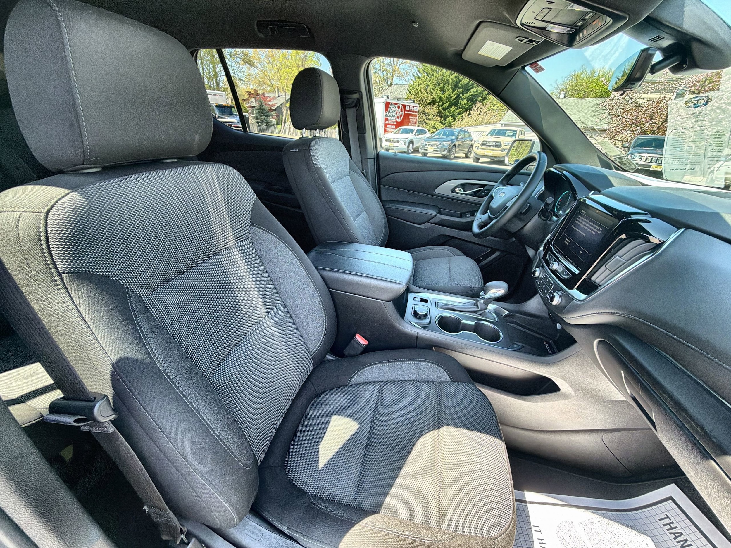 2023 Chevrolet Traverse 1LT - Photo 29