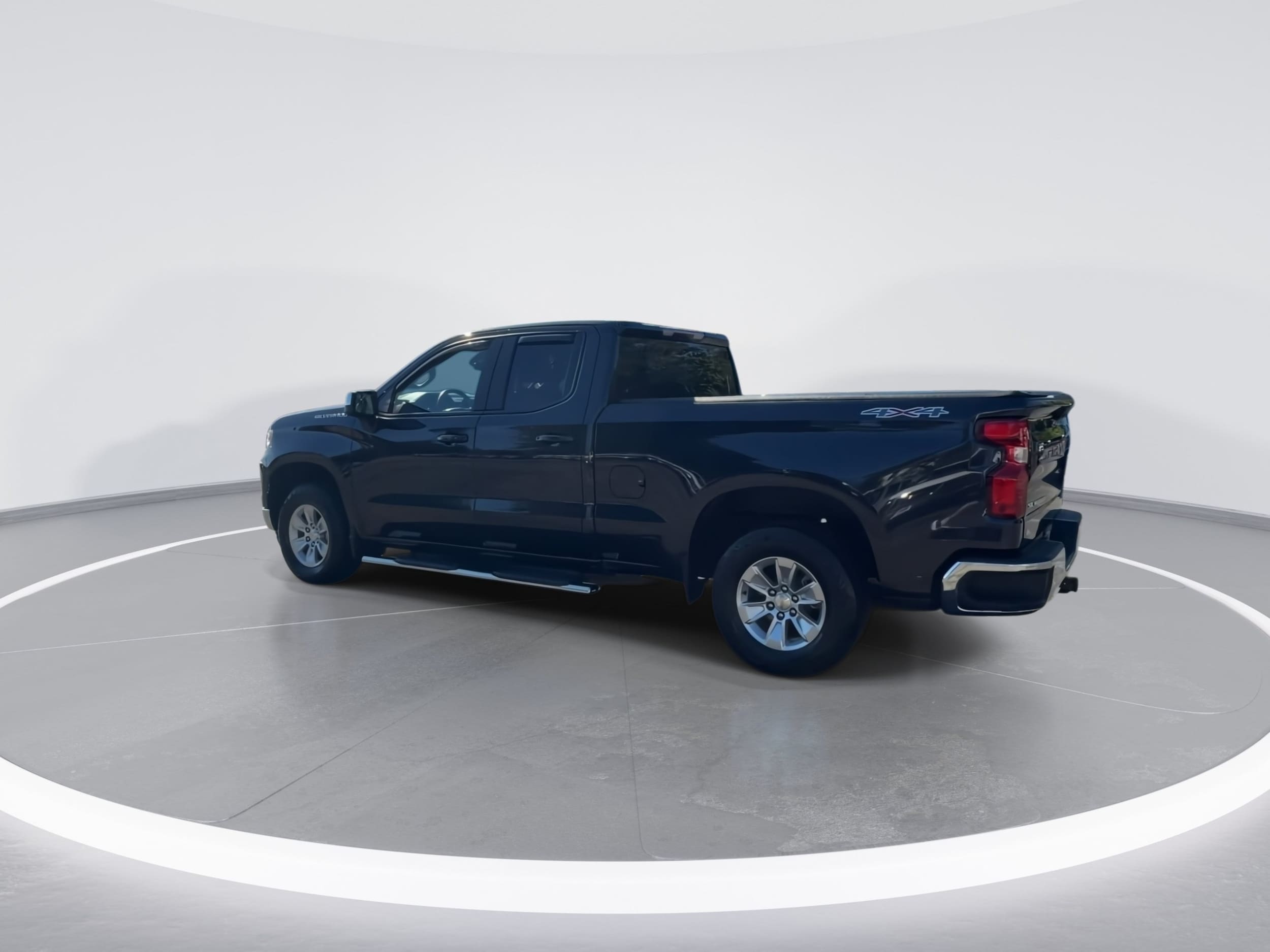 2023 Chevrolet Silverado 1500 LT - Photo 6