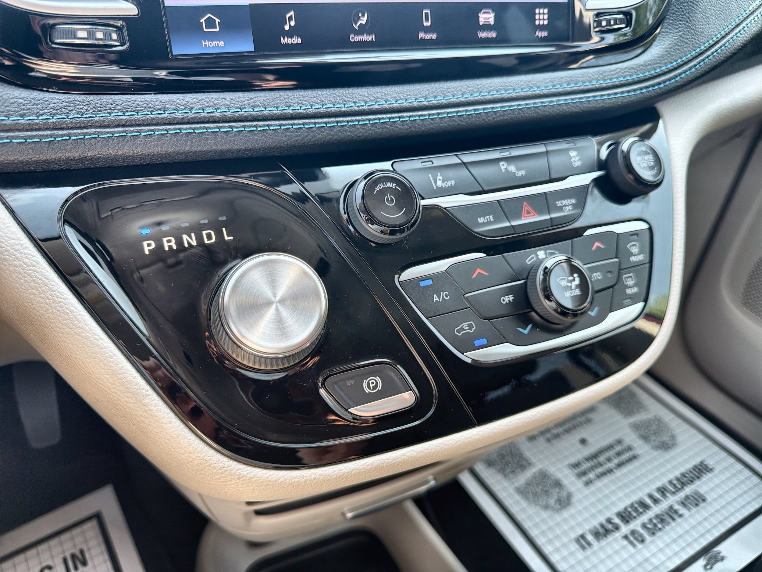 2021 Chrysler Pacifica Hybrid Touring - Photo 16