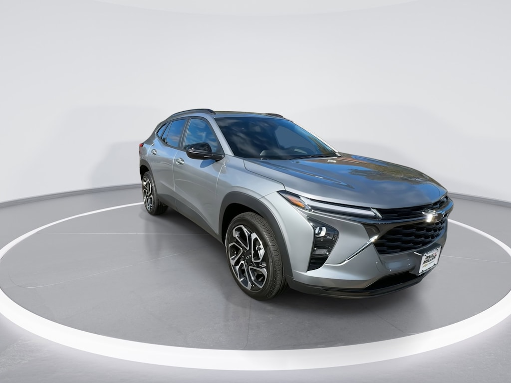 Used 2025 Chevrolet Trax 2RS SUV