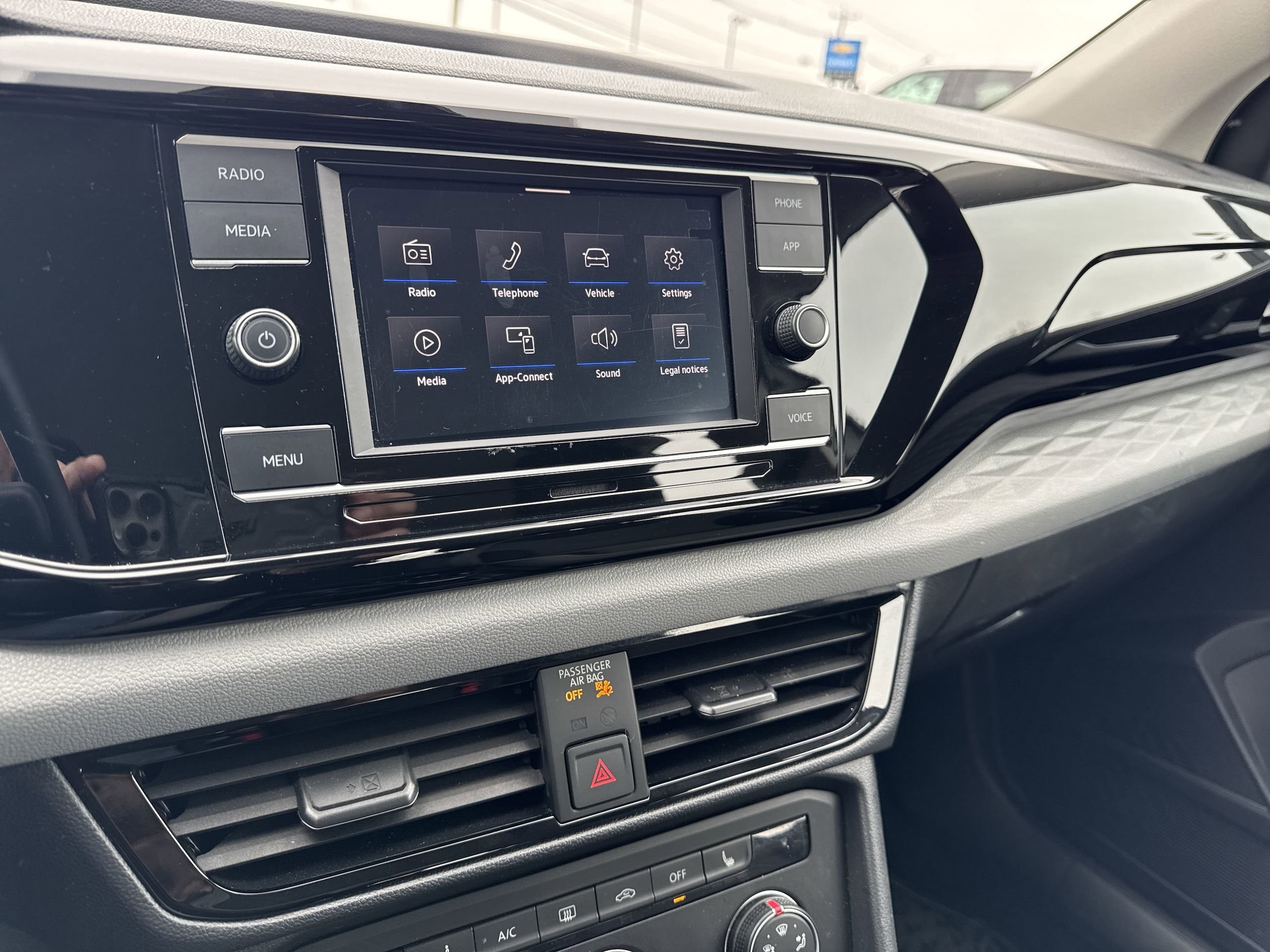 2022 Volkswagen Taos S - Photo 14