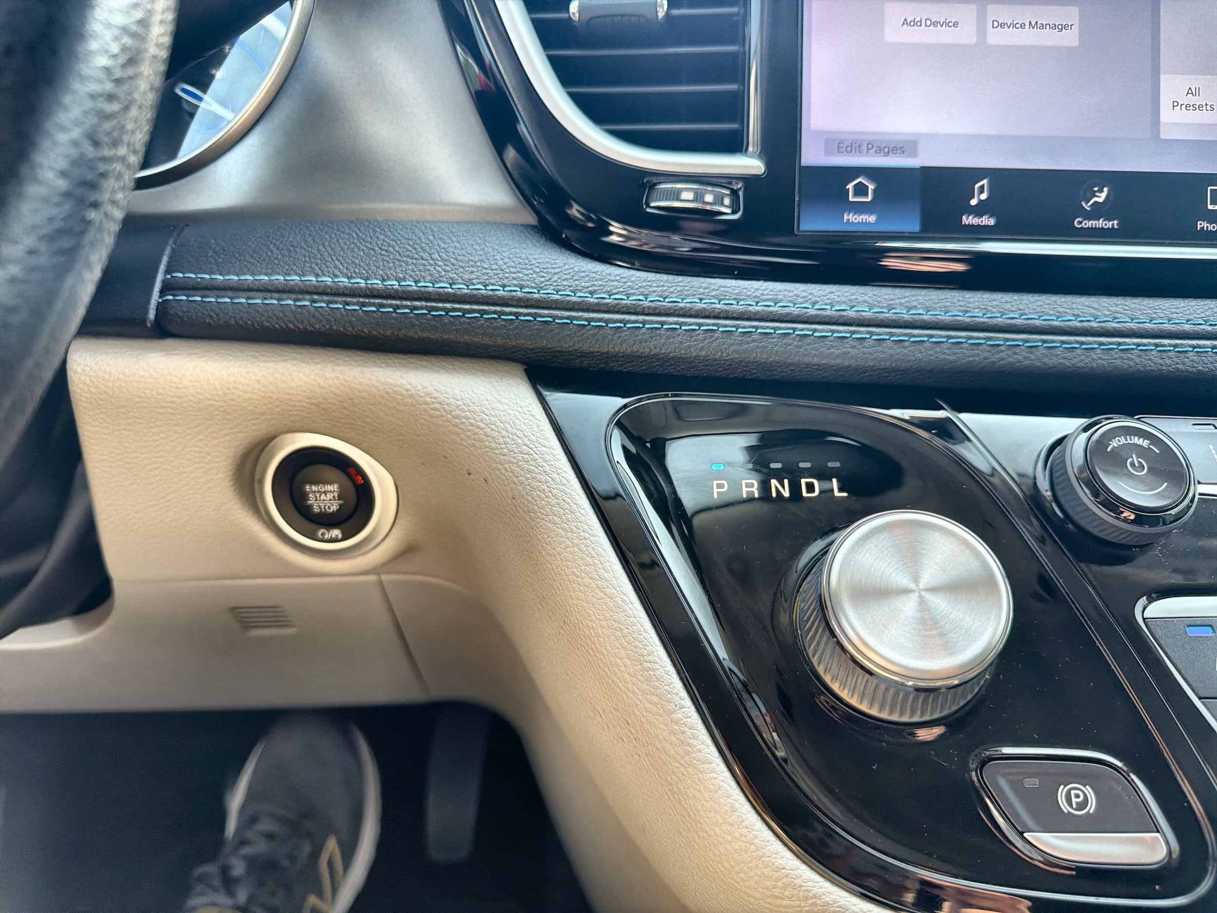 2021 Chrysler Pacifica Hybrid Touring - Photo 17