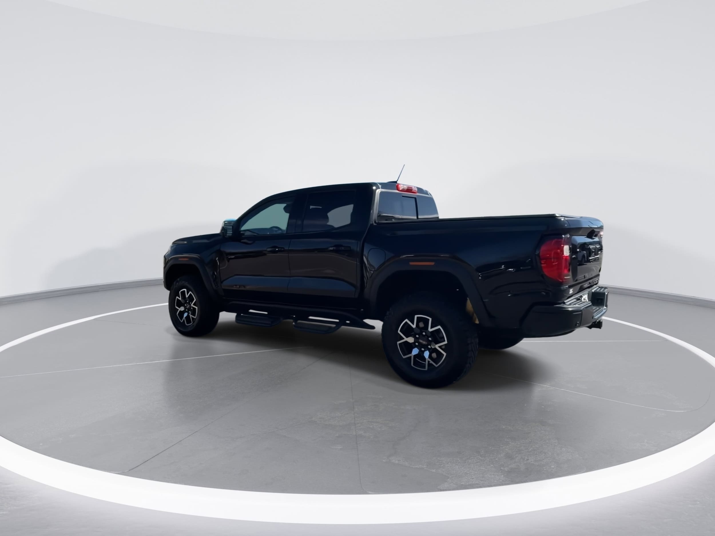 2024 GMC Canyon AT4X - Photo 6