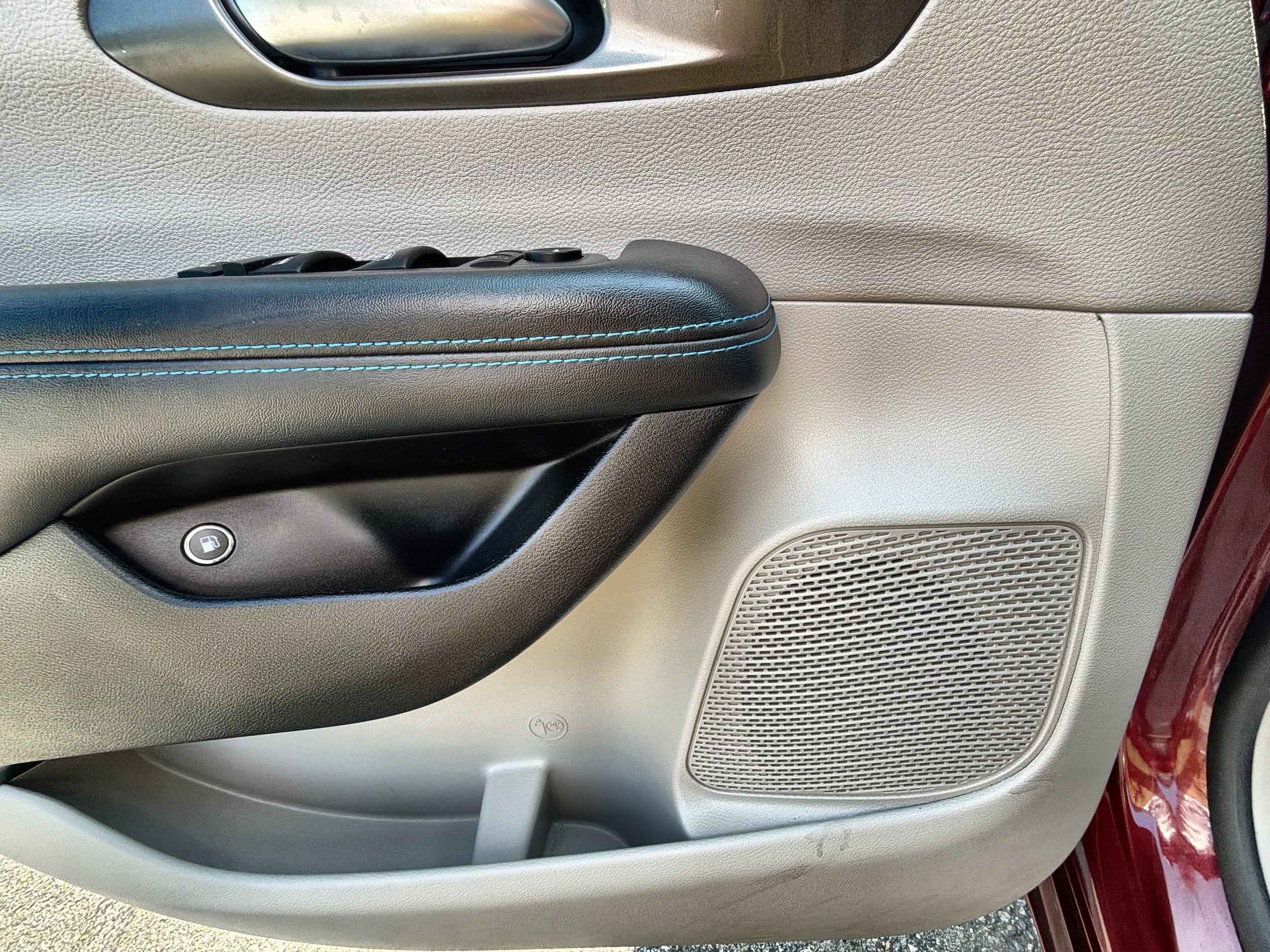 2021 Chrysler Pacifica Hybrid Touring - Photo 25