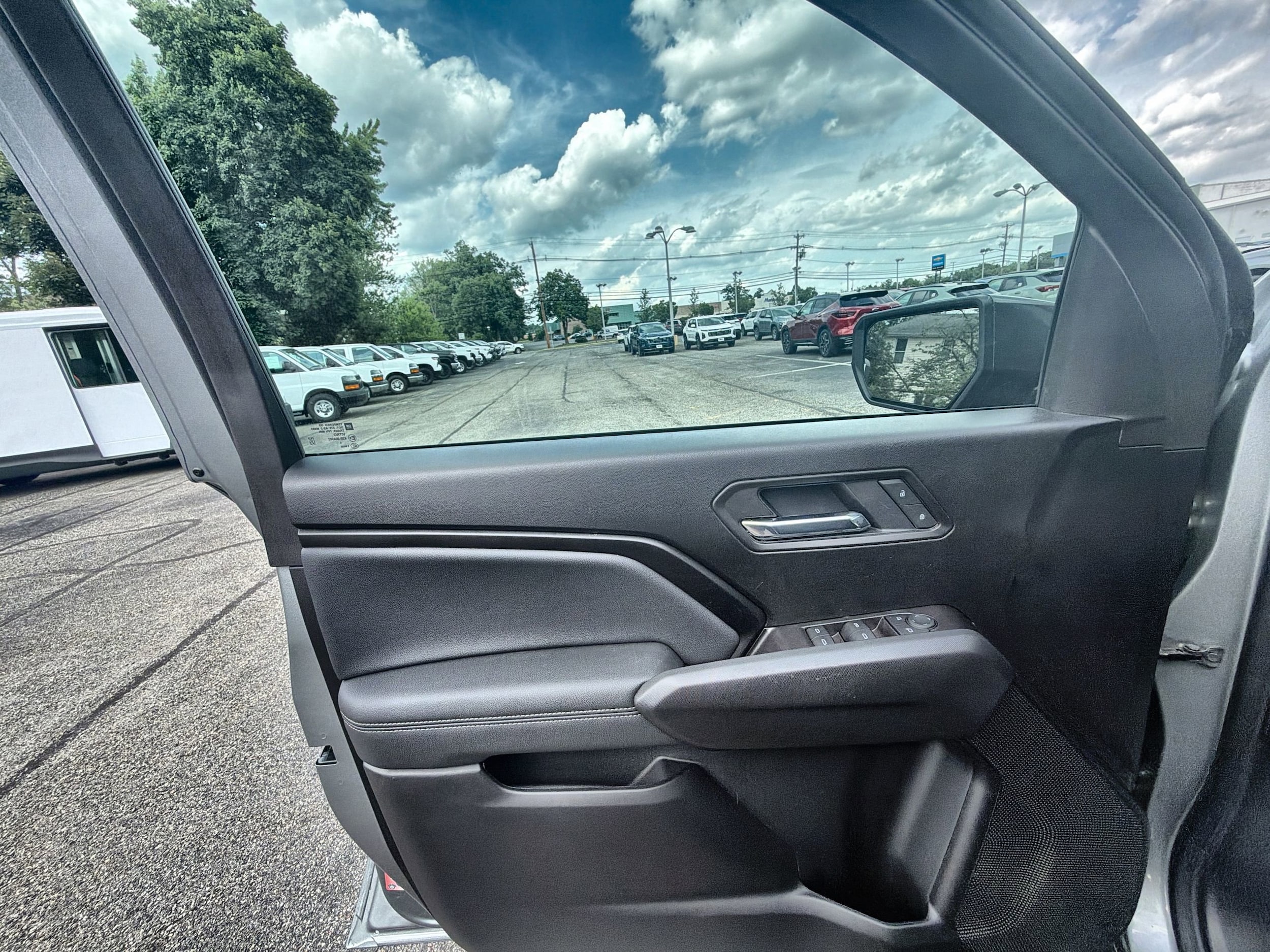 2026 Chevrolet Colorado LT - Photo 23