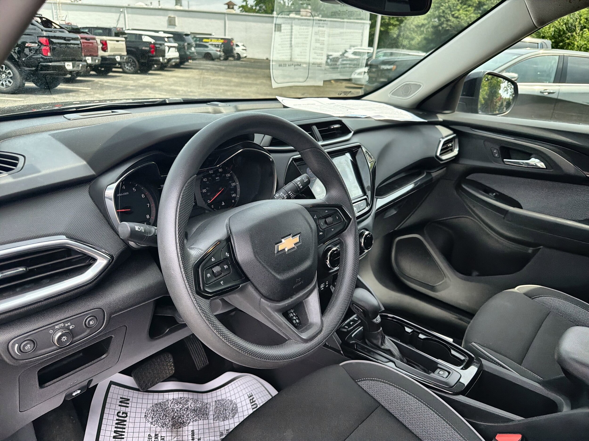 2023 Chevrolet TrailBlazer LT - Photo 11