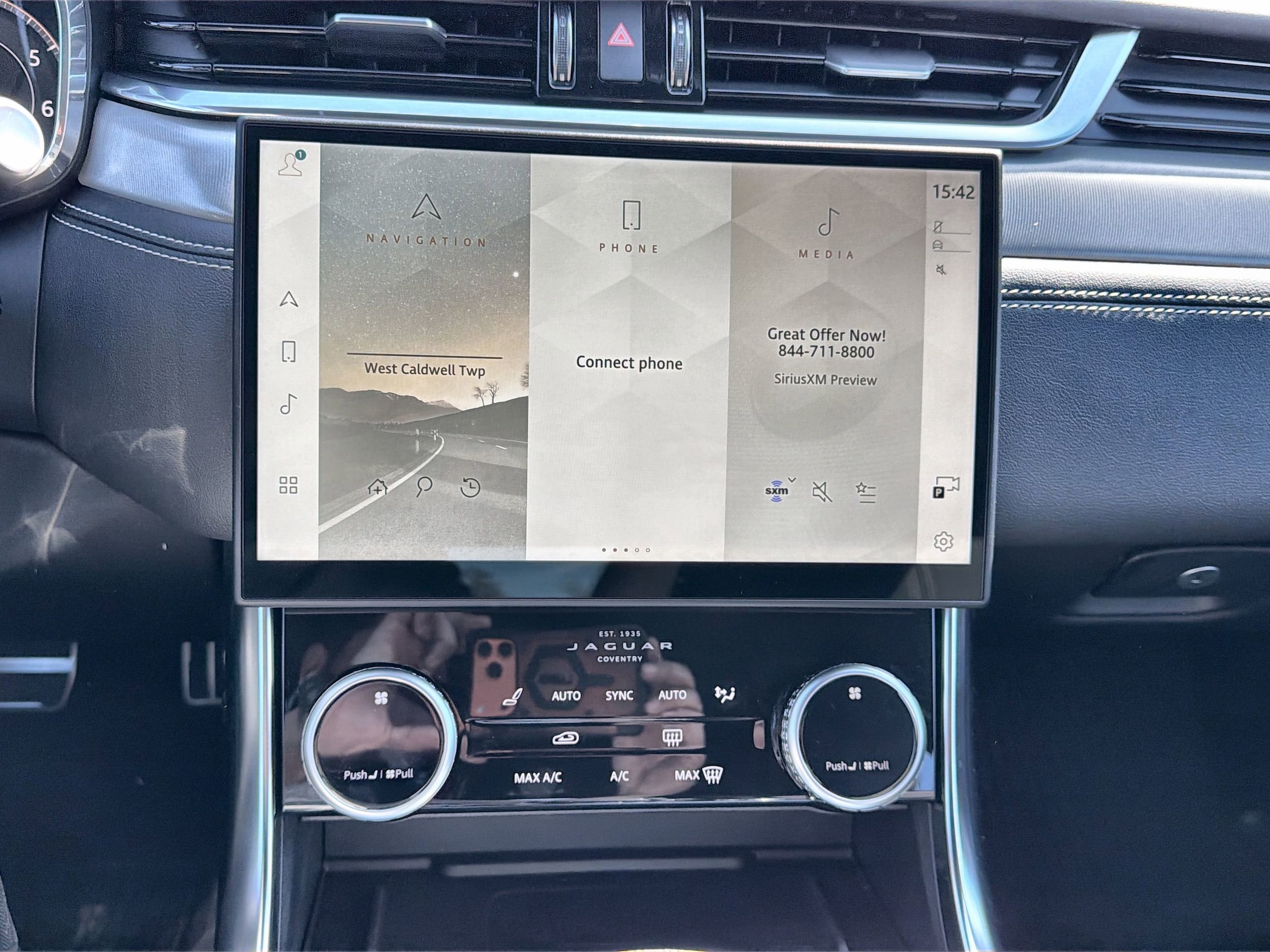 2024 Jaguar XF R-Dynamic SE - Photo 13