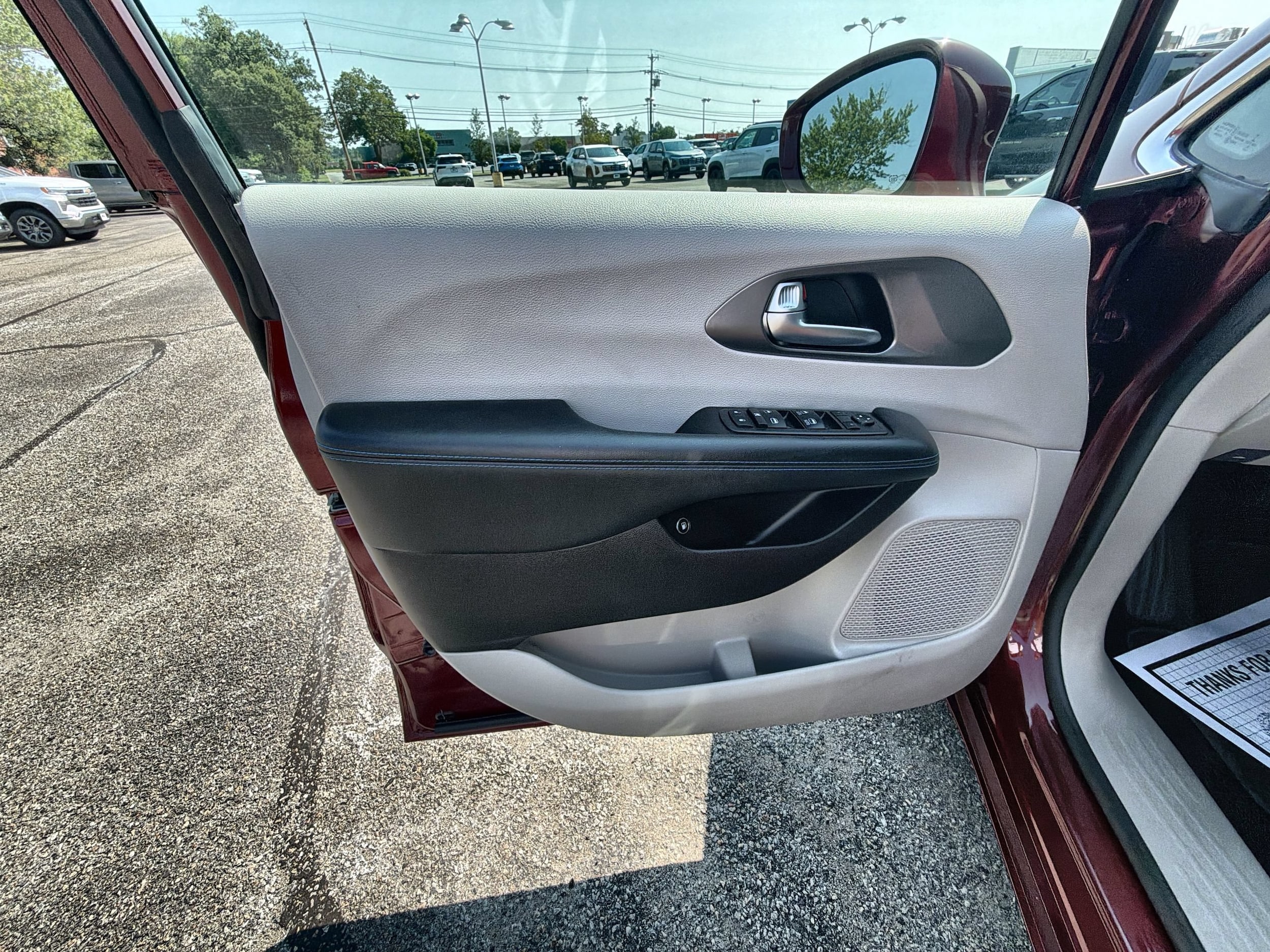 2021 Chrysler Pacifica Hybrid Touring - Photo 23