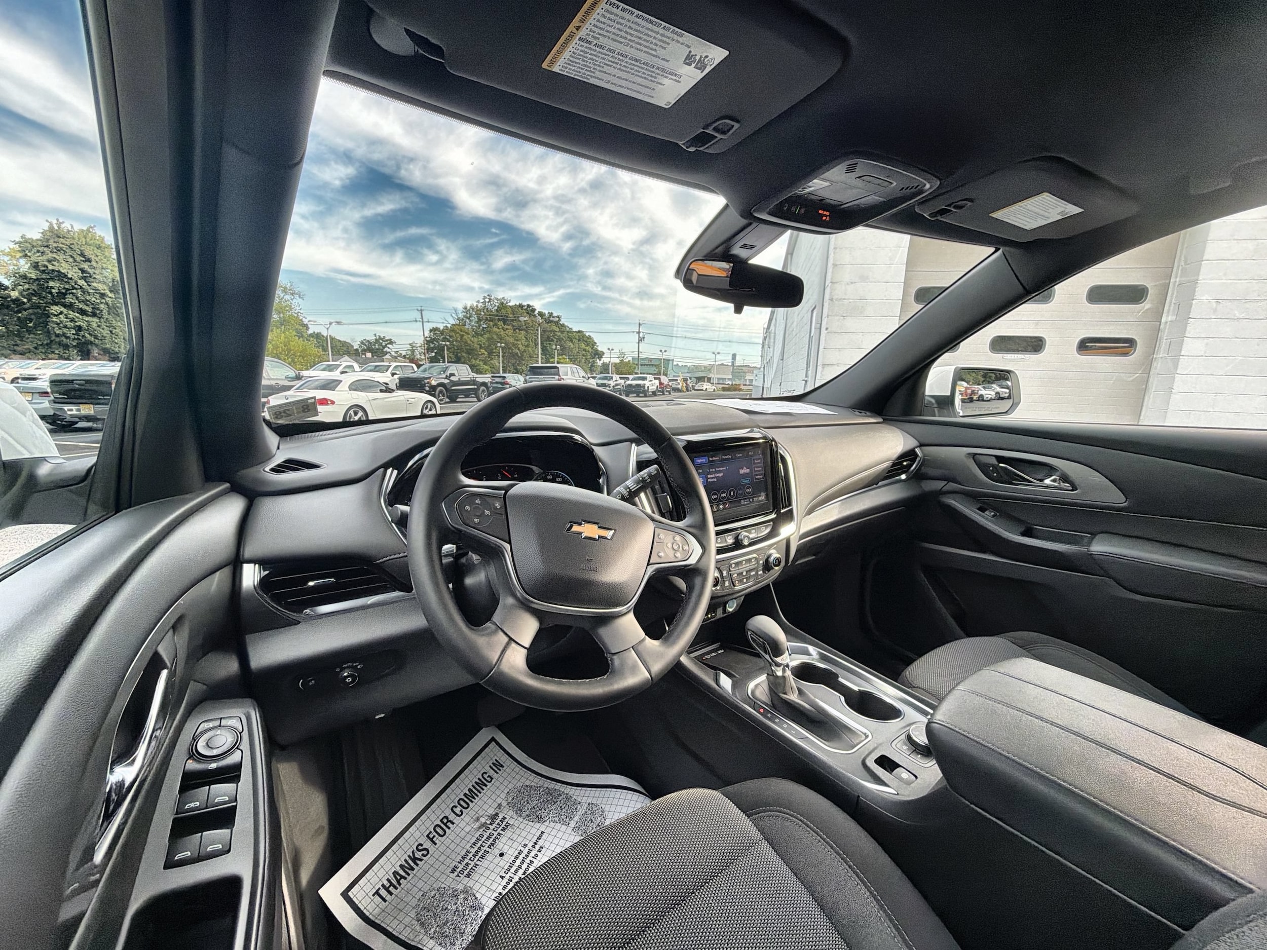 2023 Chevrolet Traverse 1LT - Photo 10