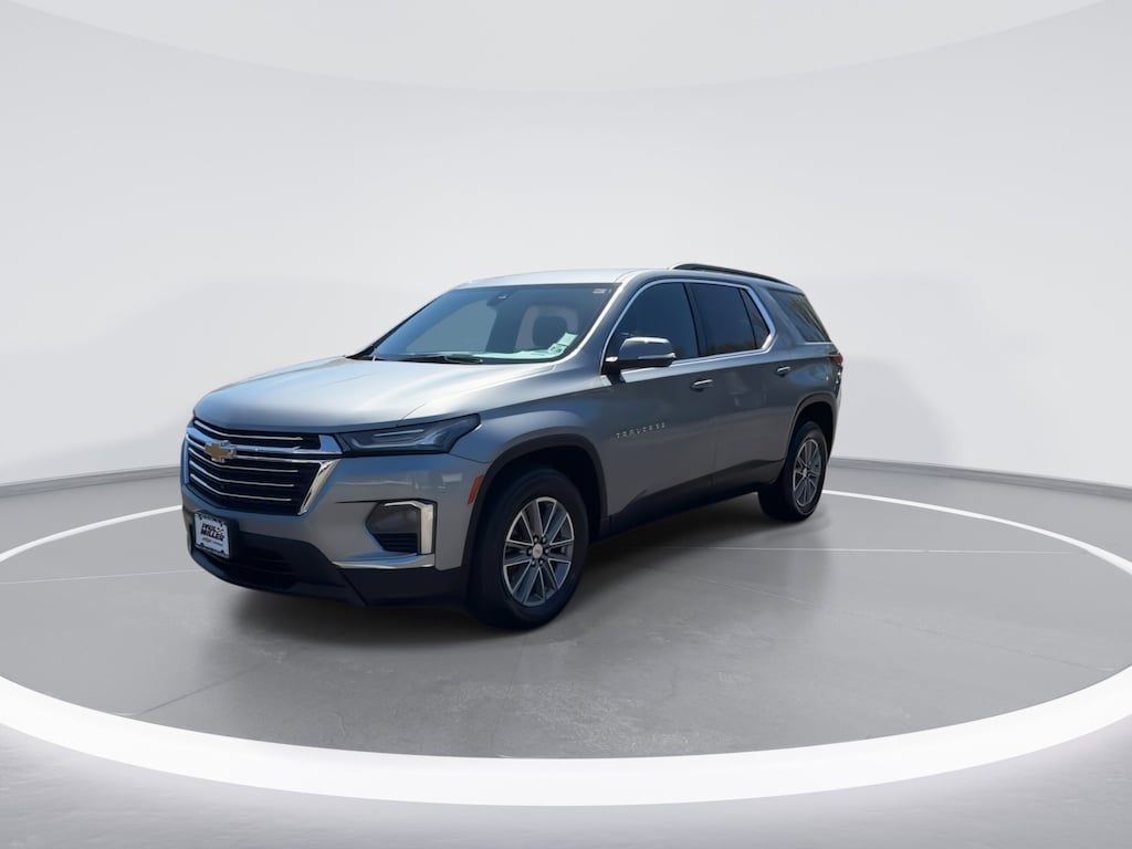 Used 2023 Chevrolet Traverse LT Cloth SUV