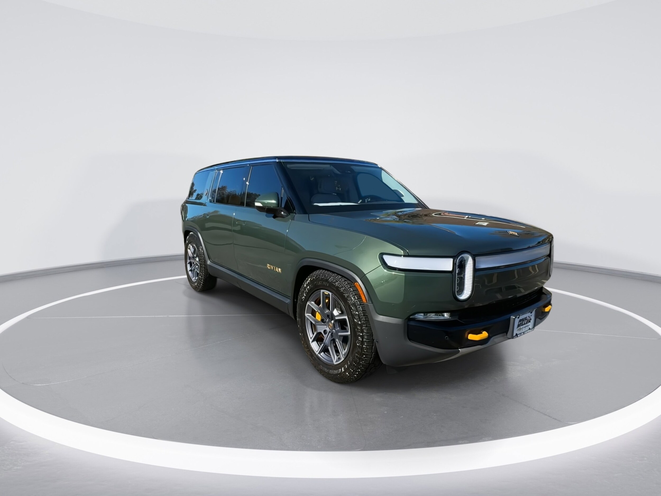 2024 Rivian R1S Adventure photo 2