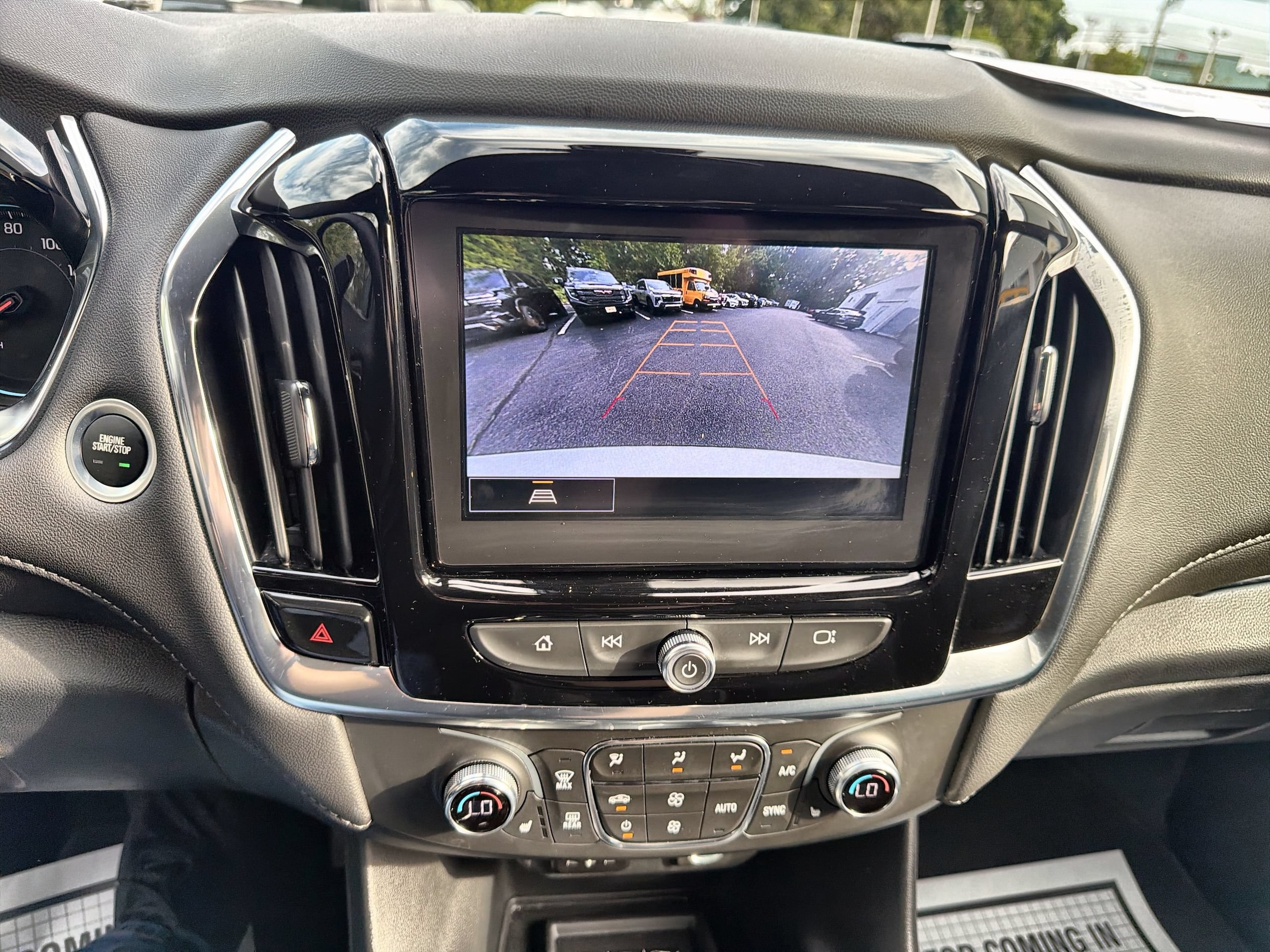 2023 Chevrolet Traverse 1LT - Photo 15