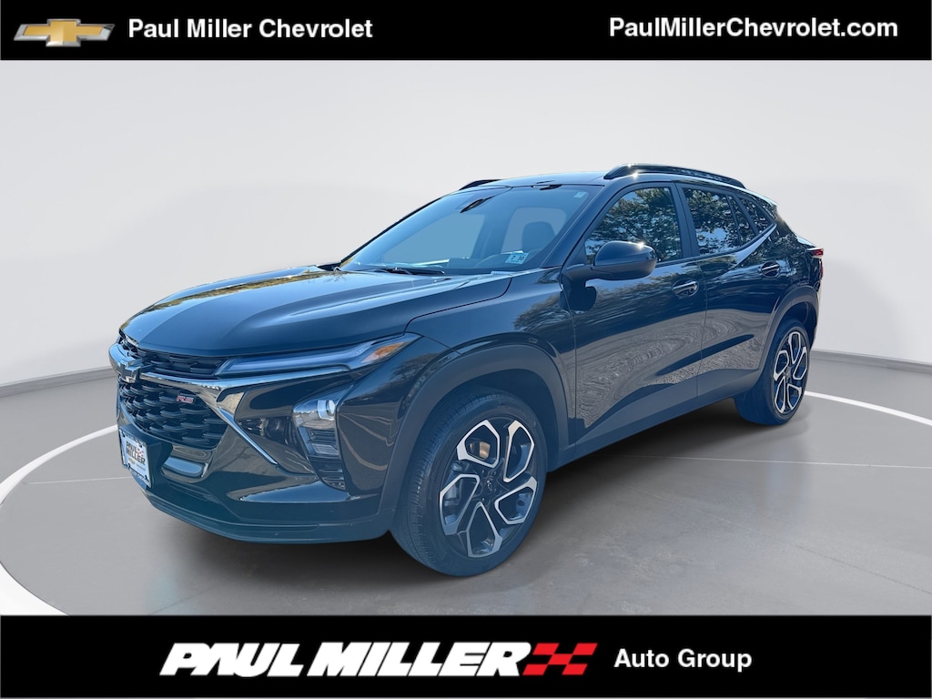 Used 2025 Chevrolet Trax 2RS SUV