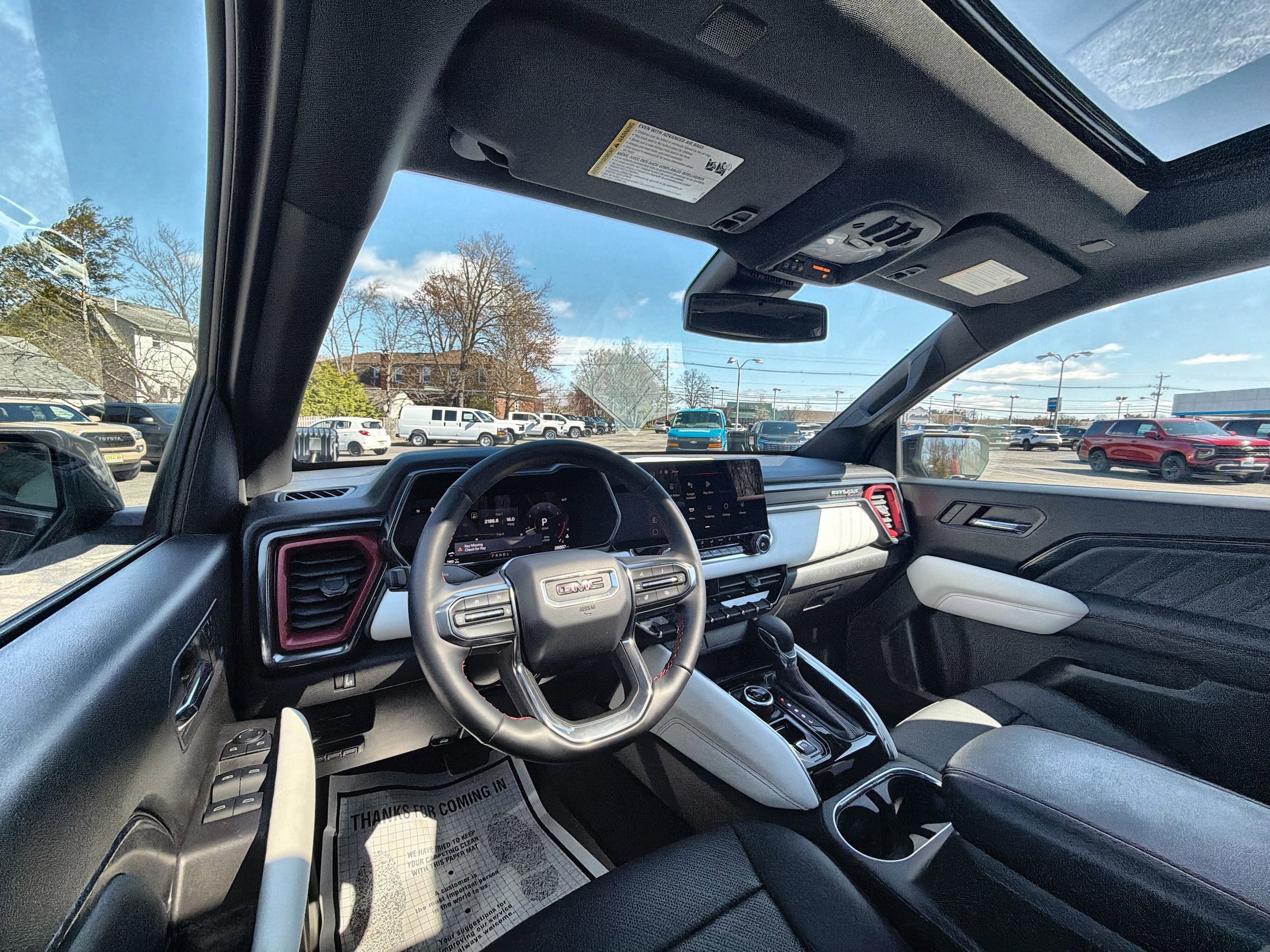 2024 GMC Canyon AT4X - Photo 10