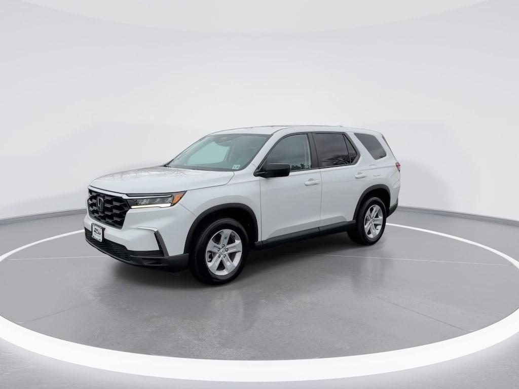 Used 2023 Honda Pilot LX SUV