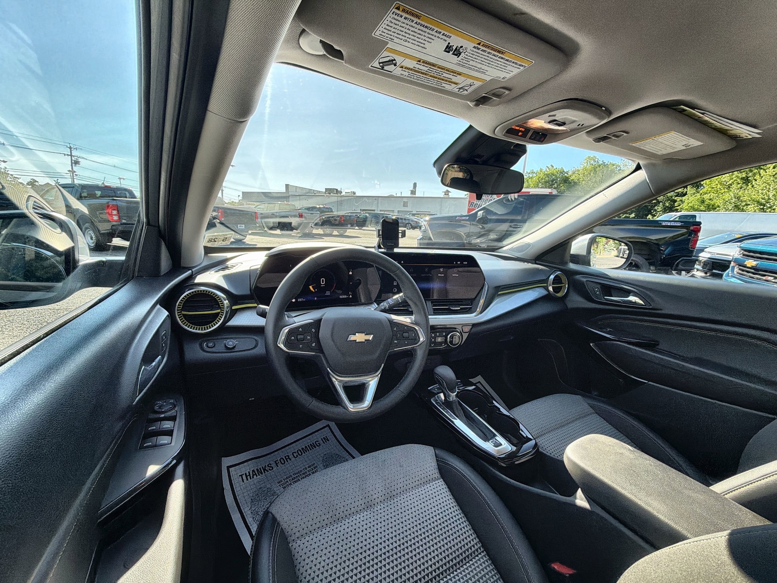 2024 Chevrolet Trax LT - Photo 10